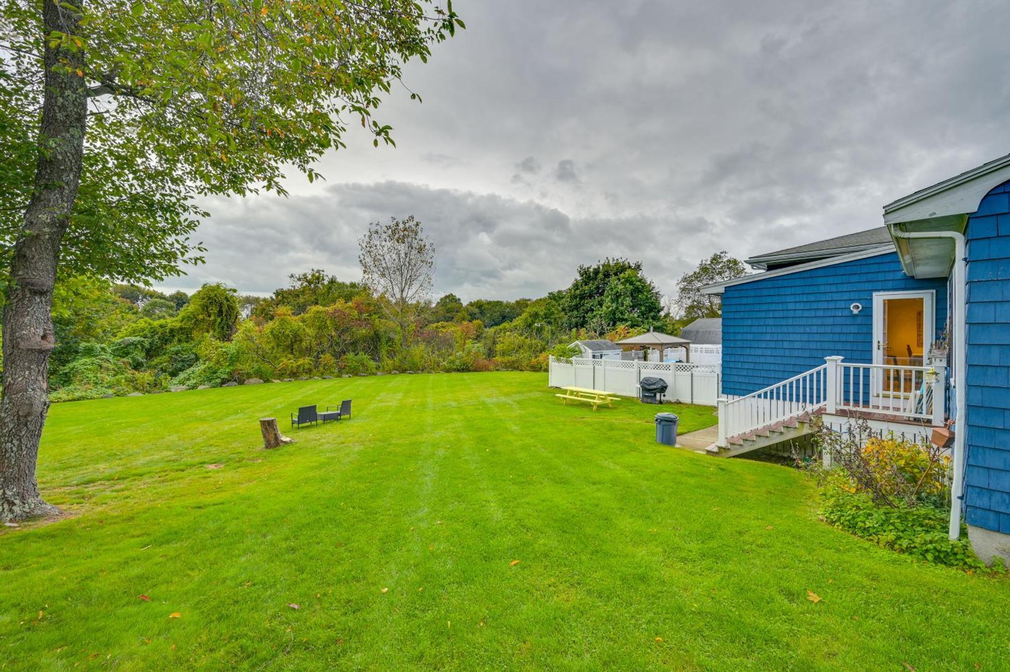 Marblehead Retreat With Sprawling Yard And Gas Grill! Apartment Exterior photo