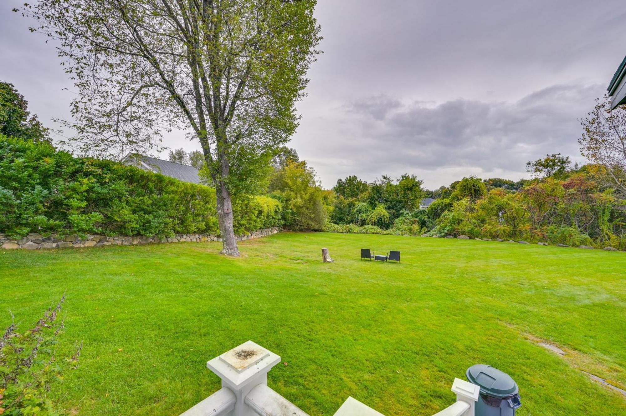 Marblehead Retreat With Sprawling Yard And Gas Grill! Apartment Exterior photo