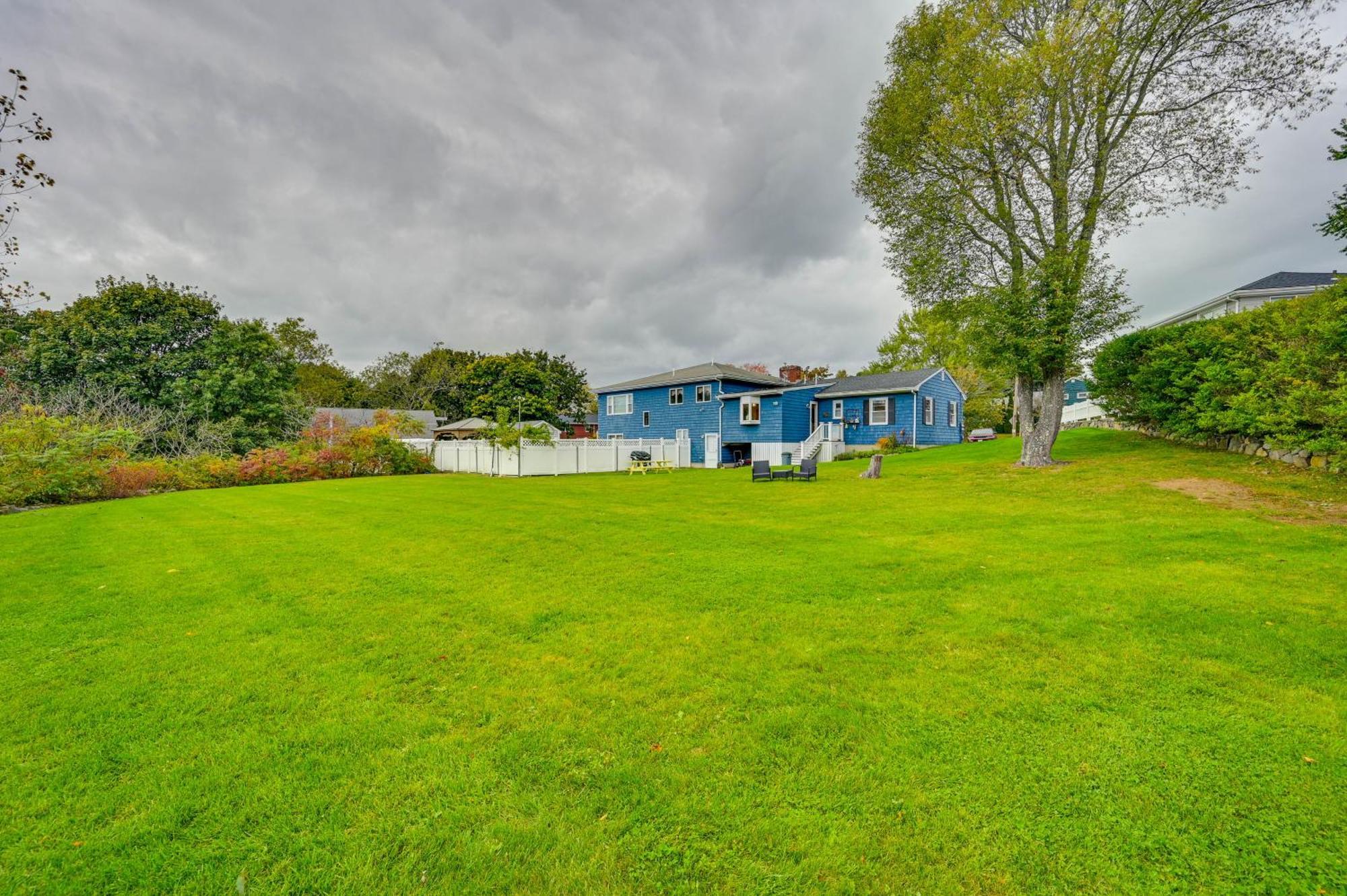 Marblehead Retreat With Sprawling Yard And Gas Grill! Apartment Exterior photo